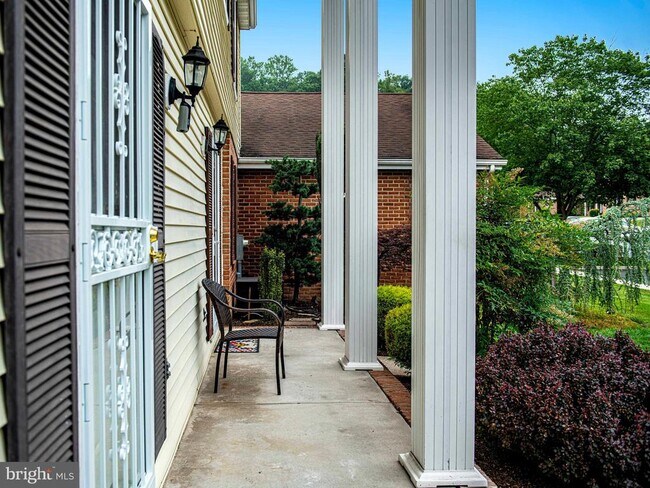 Photo - 910 Candlelight Ct