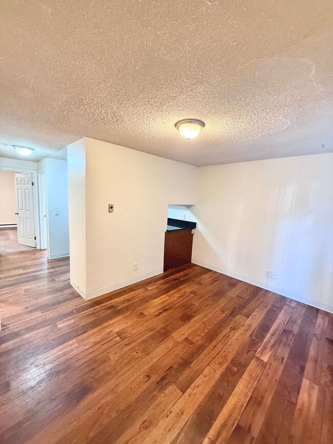 4259 8th Ave NE Unidad 4