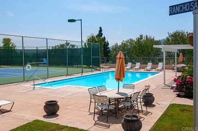 Photo - 874 S Rancho Santa Fe Rd Unidad B