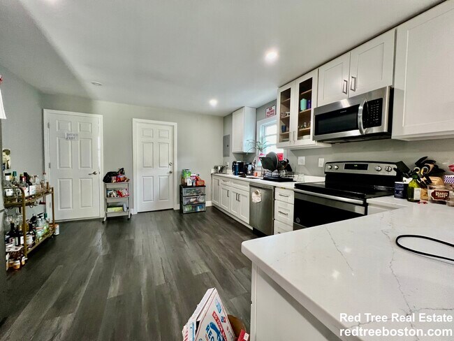 Photo - 158 Hillside St Unit 2