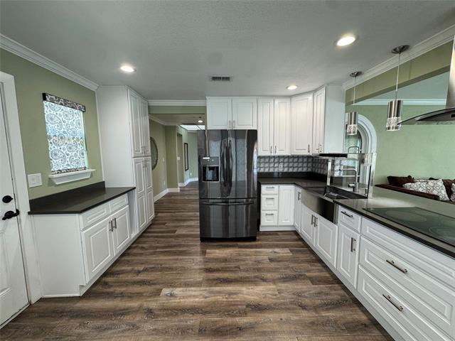 Photo - 5016 I-35 Unit B