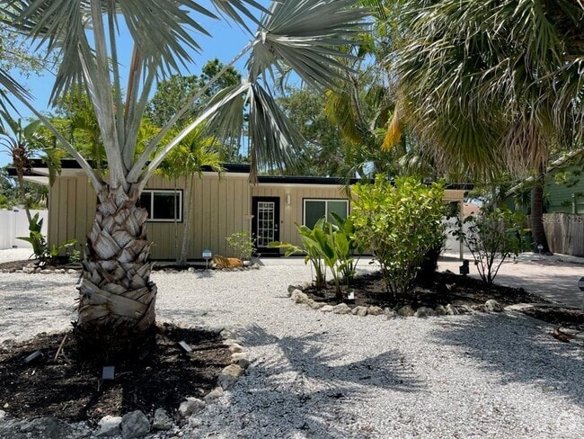 Building Photo - 2559 E Paulstan Ct Rental