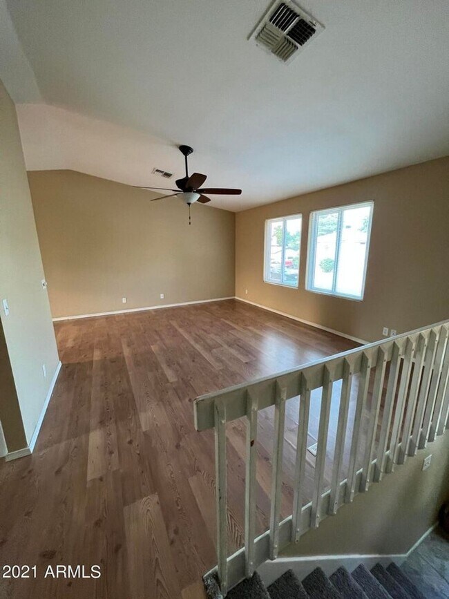 Photo - 4043 E Holmes Ave