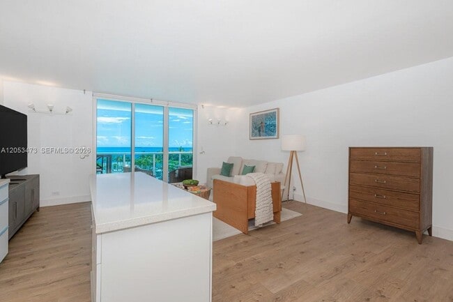 Photo - 2301 Collins Ave Unit 541