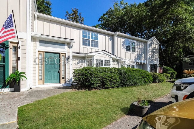 Photo - 2065 Emerald Terrace