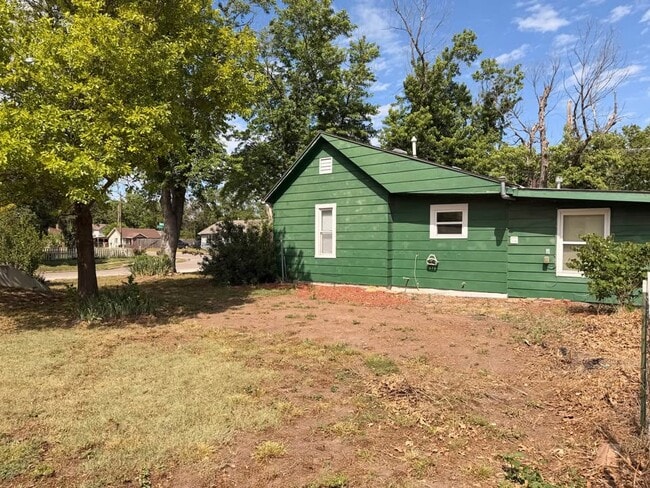 Photo - 229 Osborne St