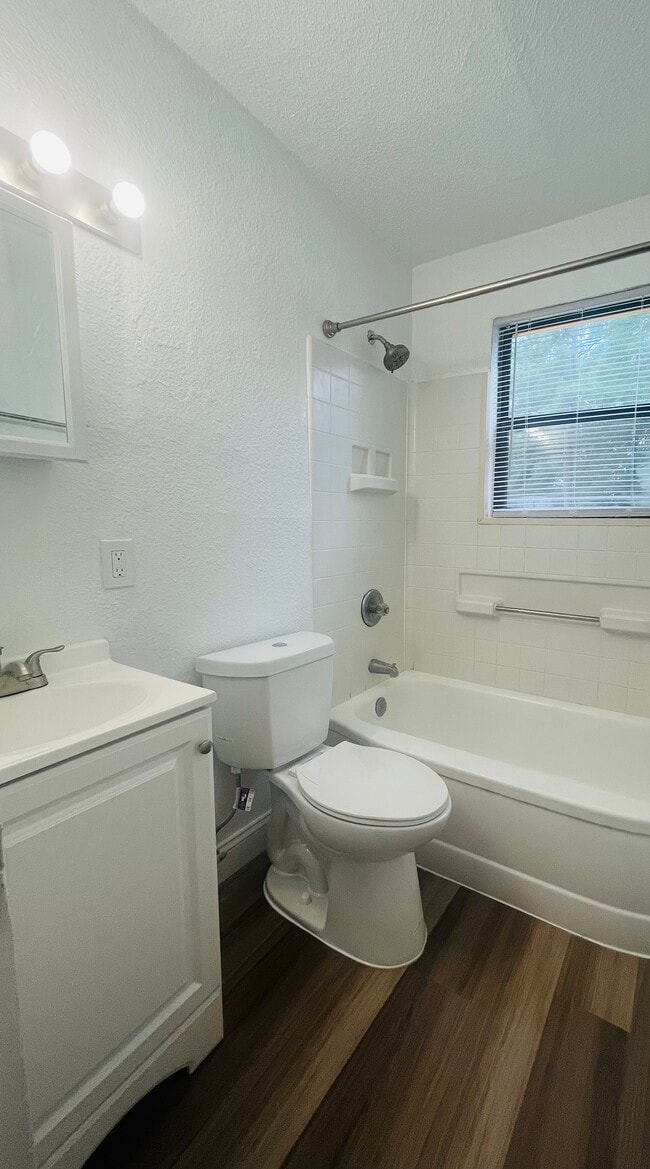 The Landings at 237