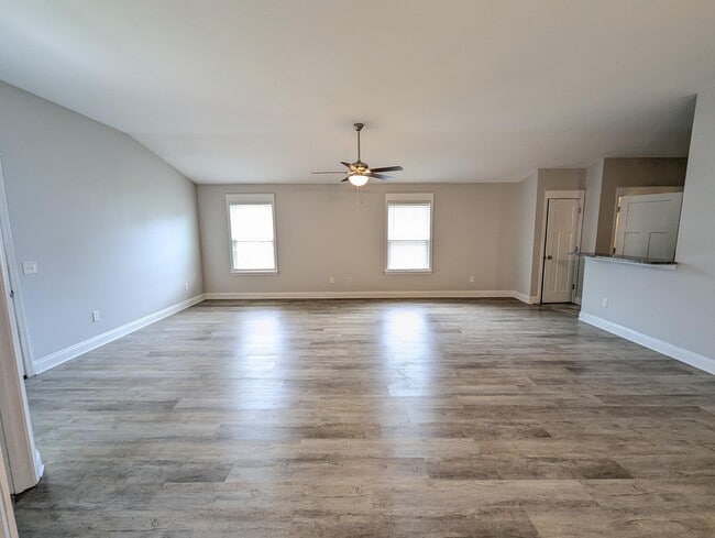 Photo - 1651 Ponderosa Dr