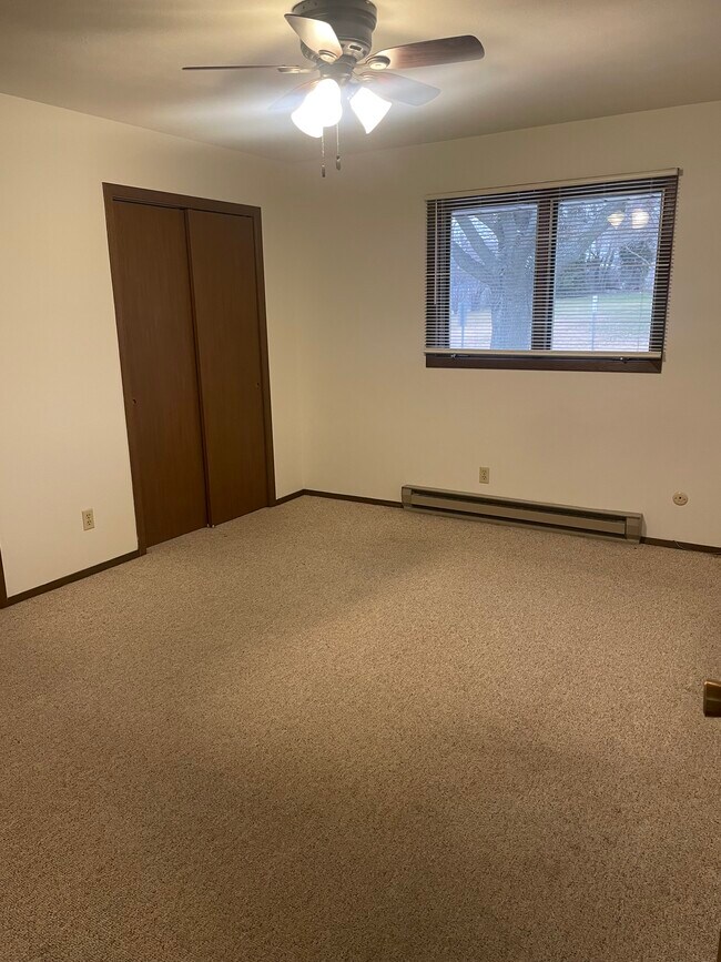 5587 Whispering Way Apartments Unit 5573 Loves Park, IL