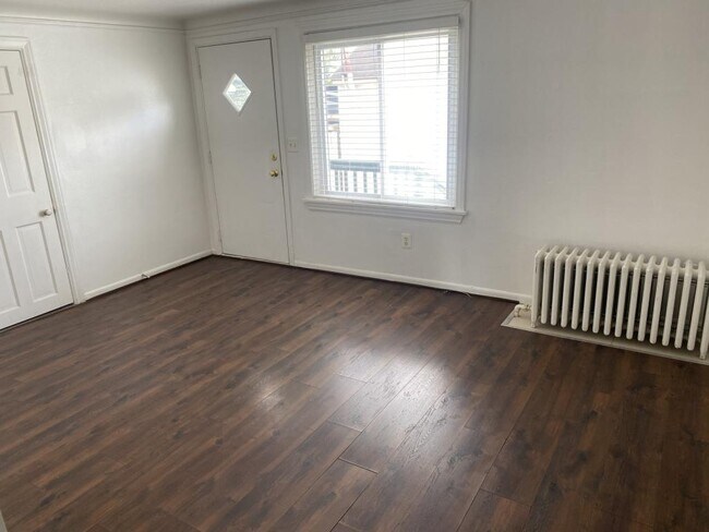 Photo - 4916 S Wayne Rd