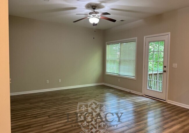 Photo - 748 Pippin Dr