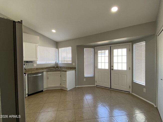 Photo - 1055 N Recker Rd