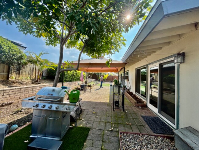 Photo - 2826 Arnoldson Ave