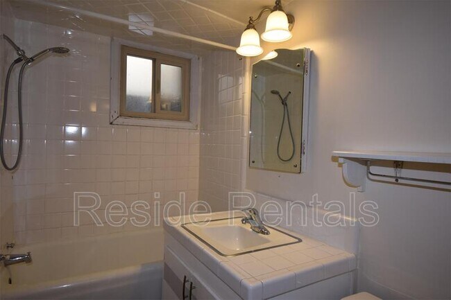 Photo - 234 E 100 N