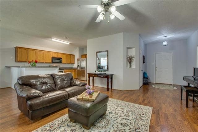 Photo - 9928 Carter Dr