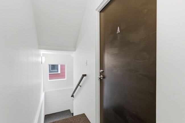 Photo - 2275 NW Kearney St Unidad 2275 A