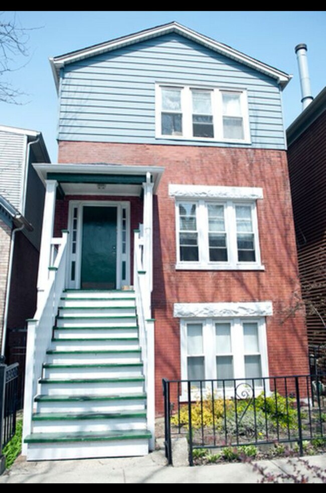 Photo - 2316 W Belden Ave House