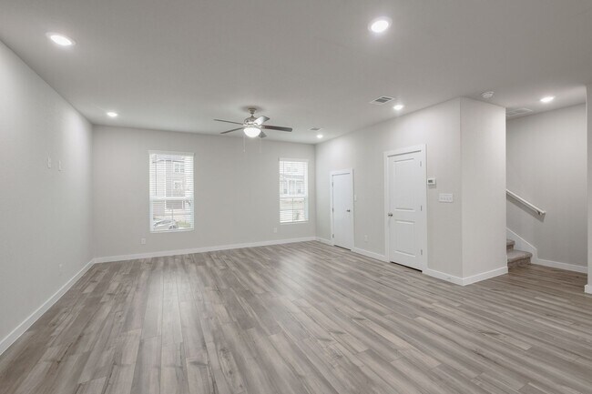 Photo - Spacious & Modern 3/3.5 in The Preserve at...