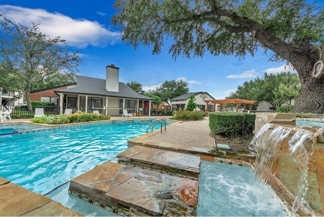 Oak Meadow Apartments (NEW)