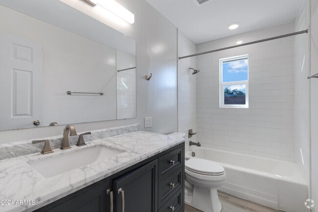 Building Photo - 607 E Encanto Dr Rental