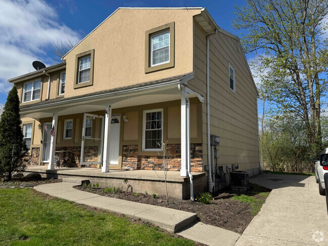 Building Photo - 47-49-49 Havenwood Hollow Unit 47 Rental