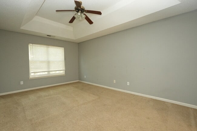 Photo - A large spacious home in Charlotte - Pet f...