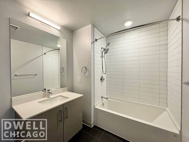 Photo - 4521 N Sheridan Rd Apartamentos Unidad 1