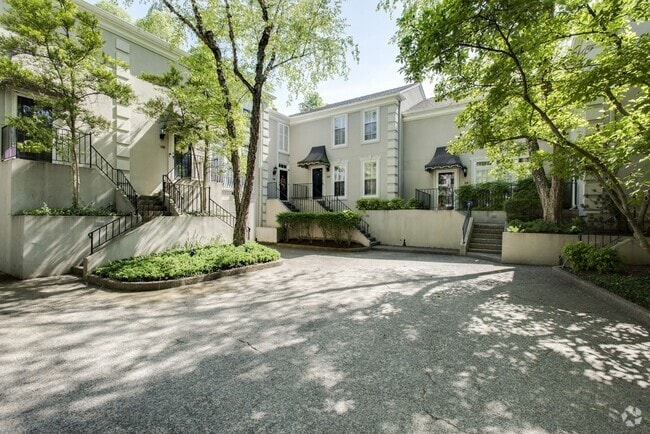 Building Photo - 107 St Charles Pl Rental