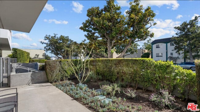 Photo - 1433 14th St Unit 3