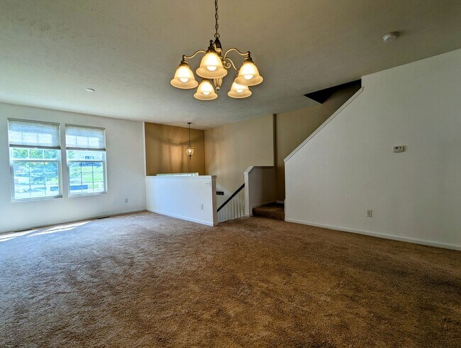Photo - Townhouse for rent in Montrose Park!