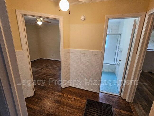 Photo - 609 Shepherd St