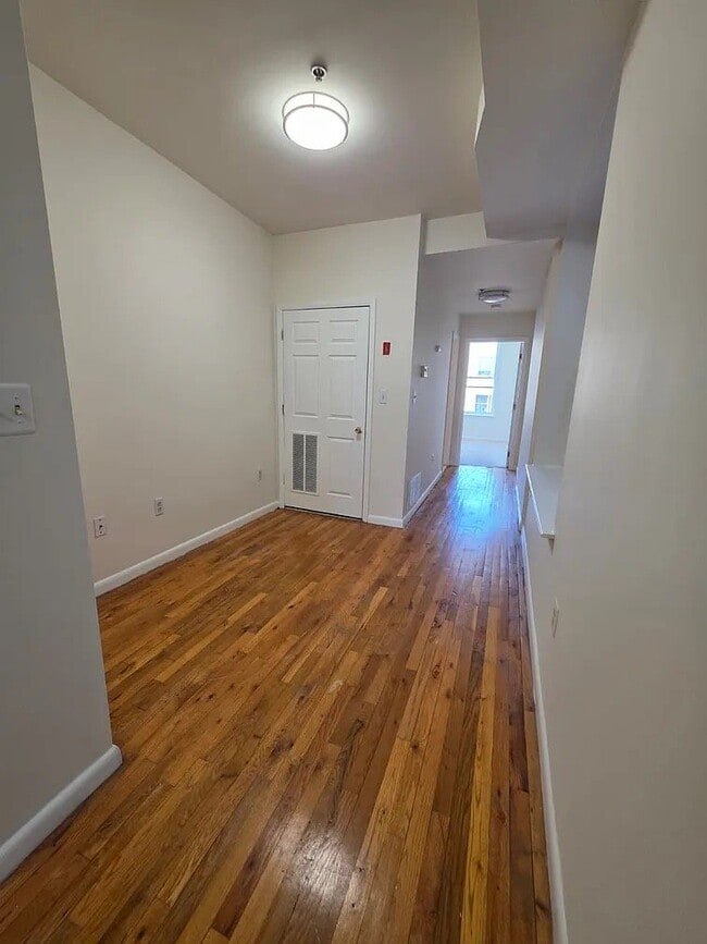 Photo - 530 Monroe St Unit 1