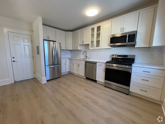 Building Photo - 1367 Grant Ave Unit 5 Rental