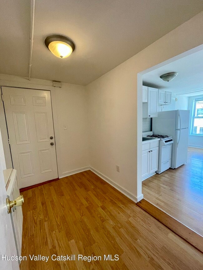 Photo - 434 Warren St