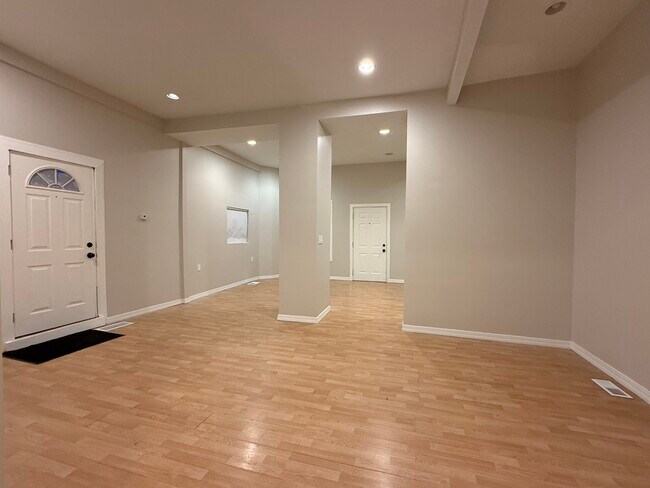 Photo - 2121 N California Ave Unit #1