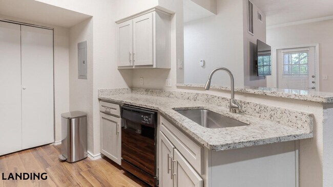 Photo - 165 Forestbrook Dr Unit 516