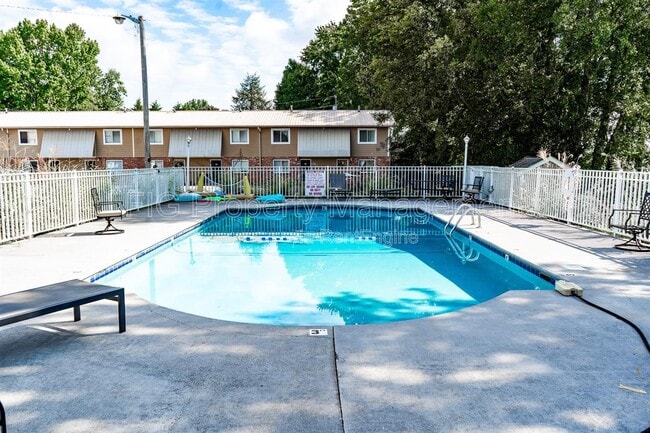 Photo - 153 Louella Dr