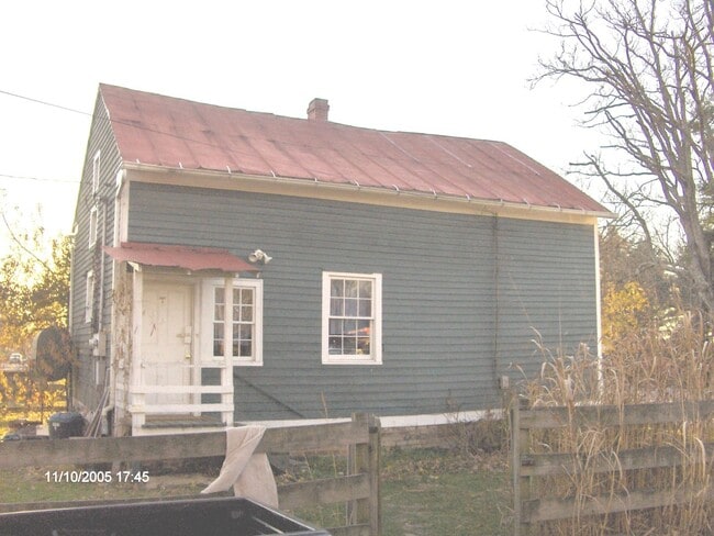 Building Photo - 1 Bedroom 1 Bath Duplex Rental