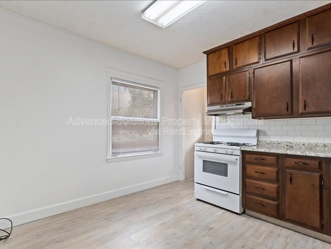 Photo - 1966 E Garfield Ave