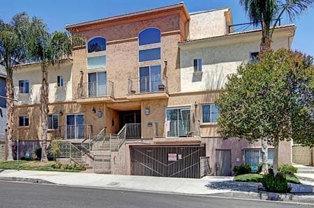 Building Photo - 8800 Etiwanda Ave Unit 8