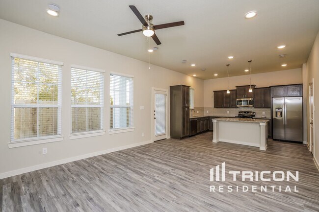 Photo - 9835 Willow Creek Commerce Dr