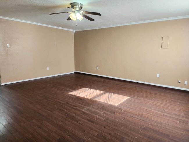 Photo - 504 S Avenue B