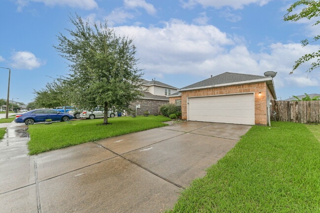 Building Photo - Beautiful 4-Bedroom, 2-Bath Home in Bay Co...