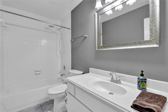 Photo - 27186 Kings Manor Dr S