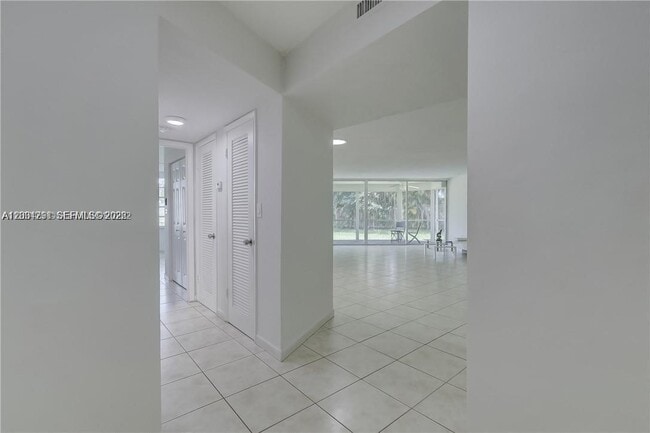 Photo - 1351 NE 191st St Unit E117