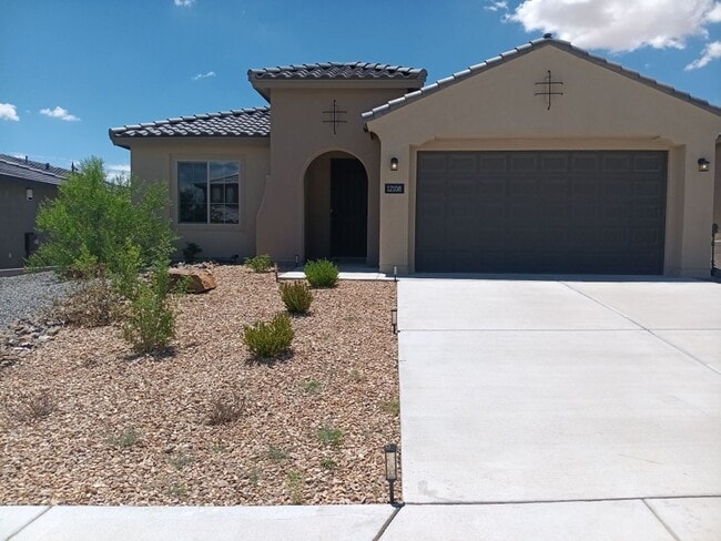 Building Photo - 3 Bedroom, 2 Bathroom Home! Schedule a Showing!