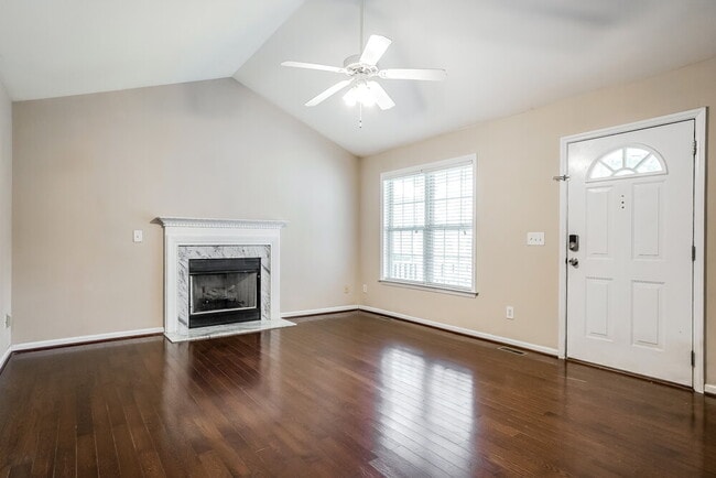 Photo - 621 Groveton Trail