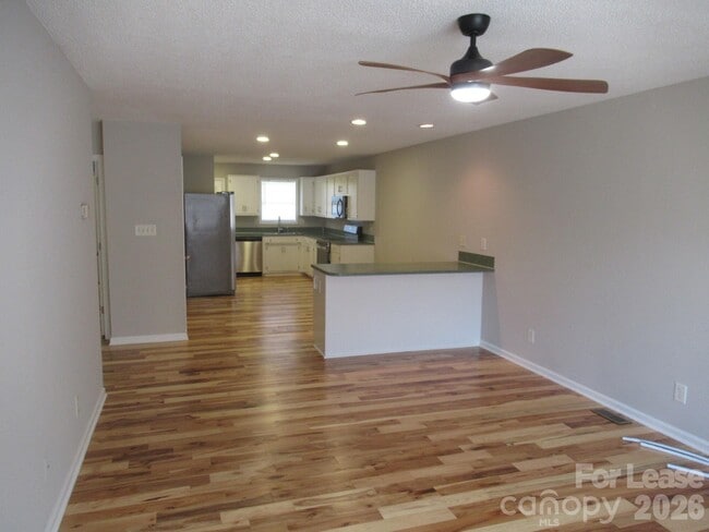 Photo - 822 Horseshoe Lake Rd