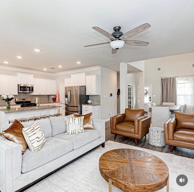 Photo - Windridge Ave