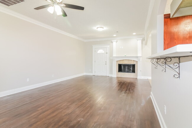 Photo - 7303 Peppermill Ln